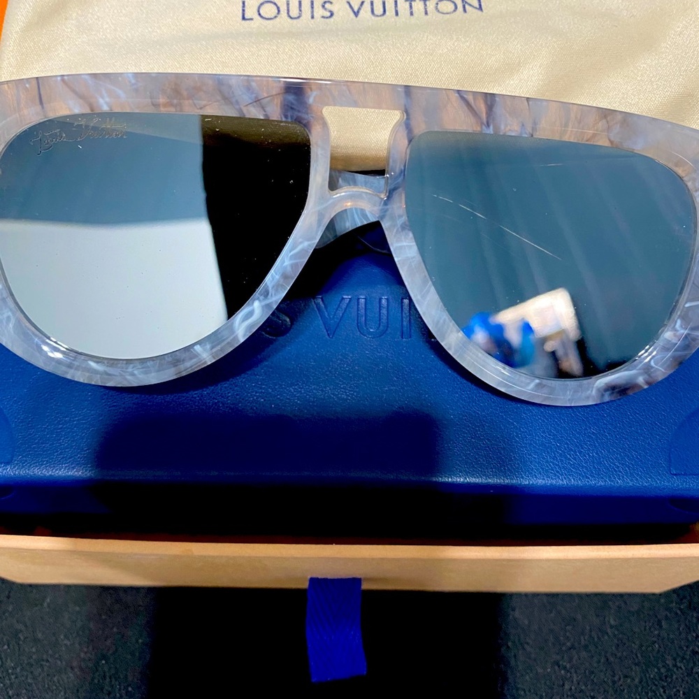 Louis Vuitton Marble Selby Sunglasses